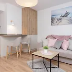 Jantaris Ii By Renters Aparthotel