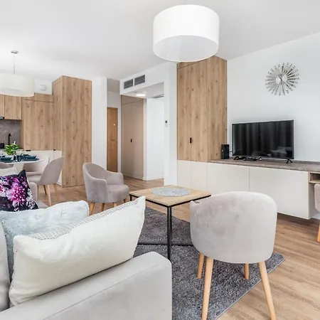 Jantaris Ii By Renters Apartmanhotel Mielno