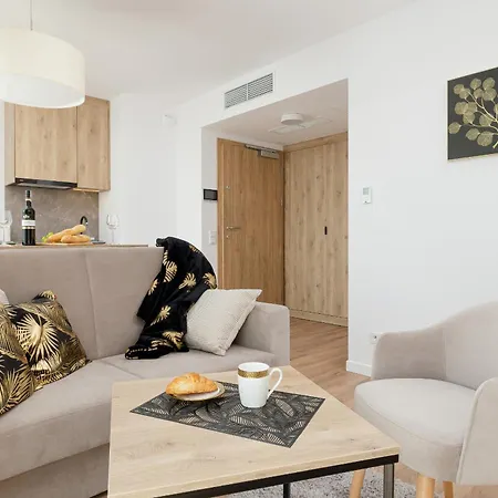 Jantaris Ii By Renters Lägenhetshotell 4*