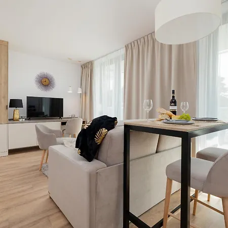 Jantaris Ii By Renters Lägenhetshotell Mielno (Koszalin)