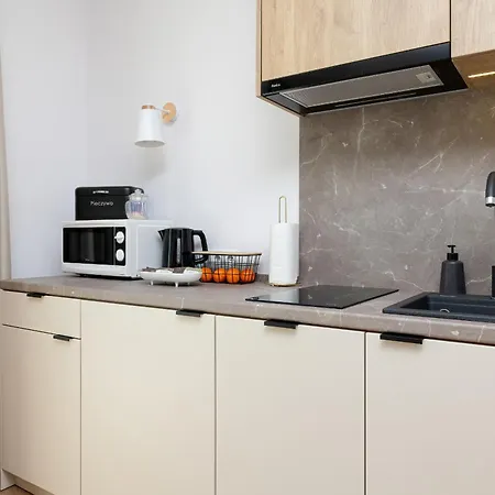 Jantaris Ii By Renters 3* מיילנו