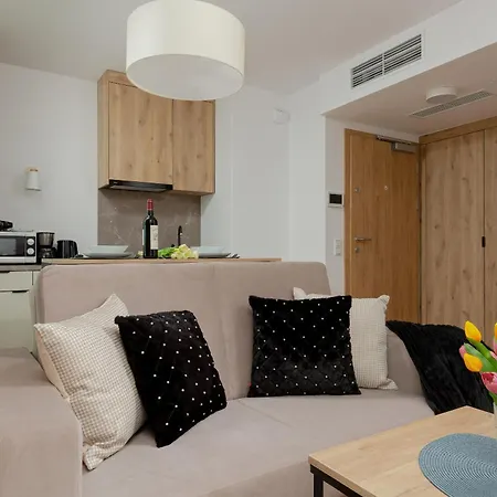 Jantaris Ii By Renters Apartmanhotel *