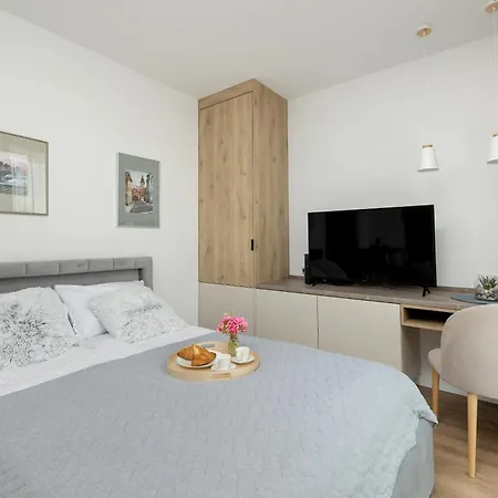 Jantaris Ii By Renters Apartmanhotel Mielno