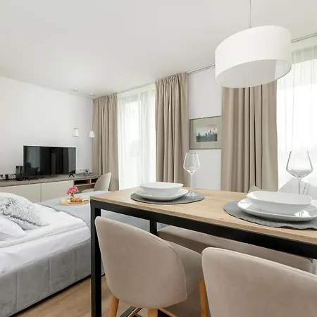 Lägenhetshotell Jantaris Ii By Renters 3*