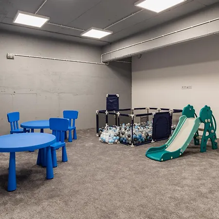 Jantaris Ii By Renters מיילנו