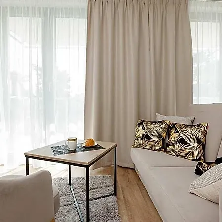 Jantaris Ii By Renters Aparthotel