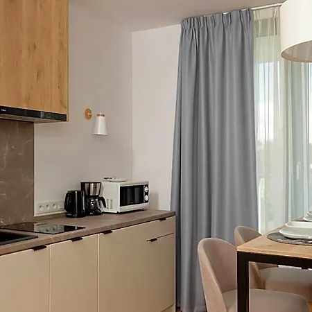 Aparthotel Jantaris Ii By Renters