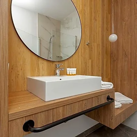 Aparthotel Jantaris Ii By Renters
